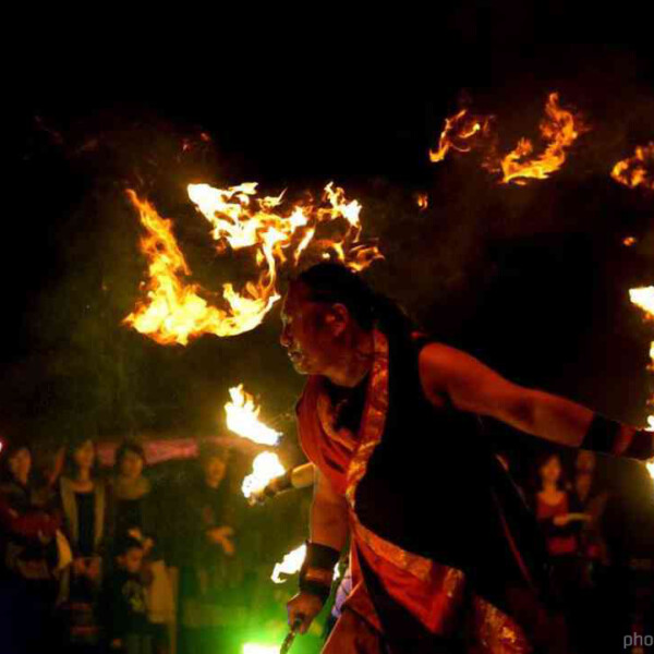 豊橋のベリーダンスイベントでファイアーショー