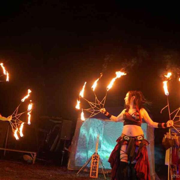 豊橋のベリーダンスイベントでファイアーショー