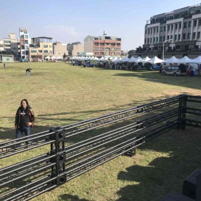 ステージチェックするノリ君 クレイジーフライデーミュージックフェスティバル@台南