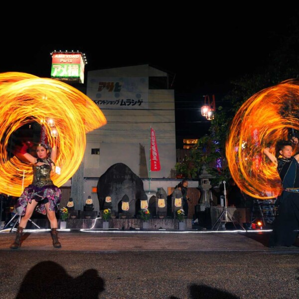 大須大道町人祭でファイアー大道芸