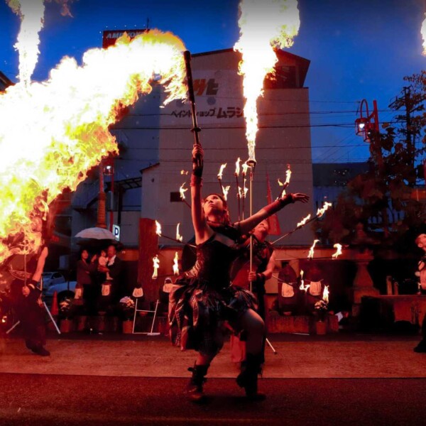 大須大道町人祭でファイアー大道芸
