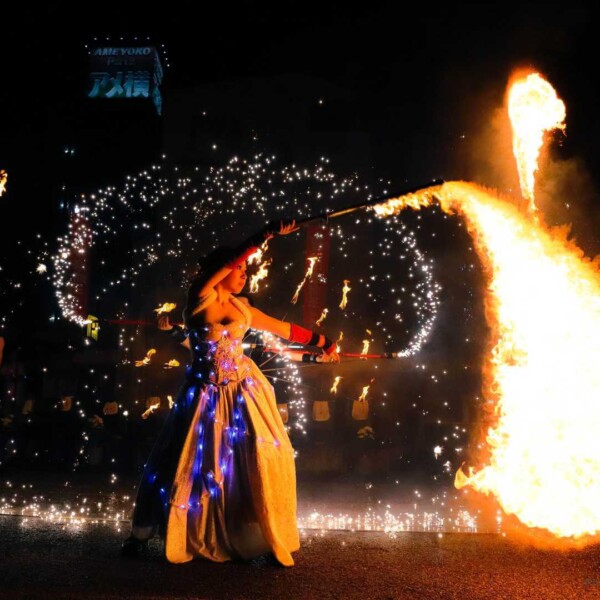 大須大道町人祭でファイアー大道芸