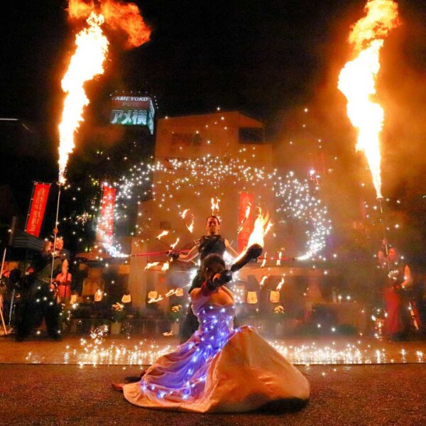 大須大道町人祭でファイアー大道芸