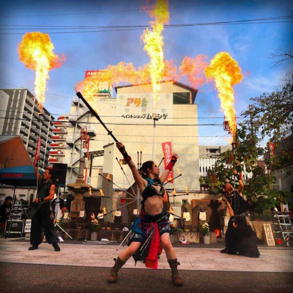 大須大道町人祭でファイアー大道芸